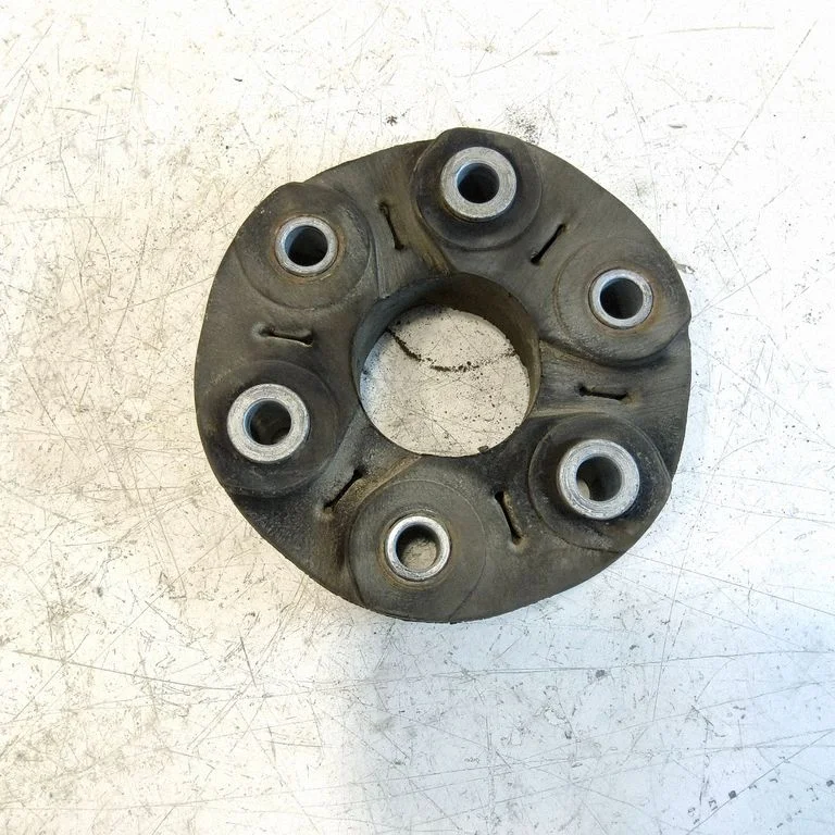 Rear prop shaft donut coupling/joint 7546425