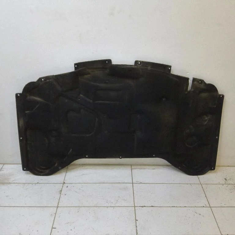 Engine bonnet/hood sound/heat insulation – front