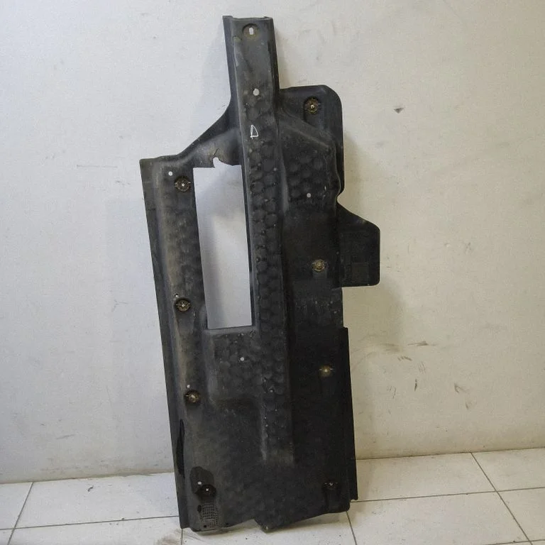 Motora dibena aizsargs 6Q0825202