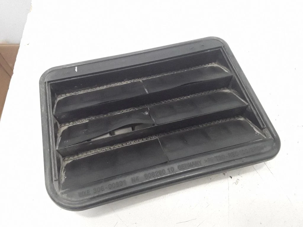 Ventilatsioonirest 9176945