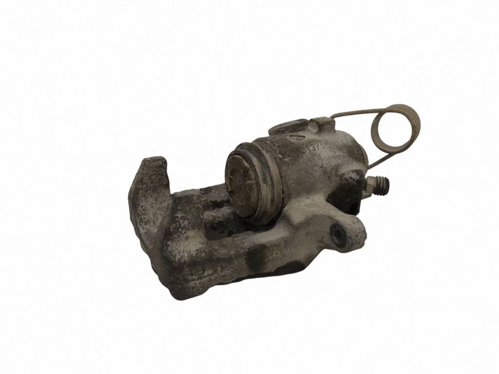 Tagumine pidurisadul – tagumine vasak