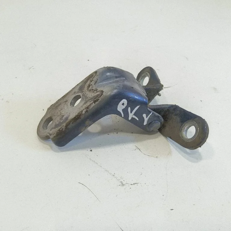 Front door upper hinge – front left