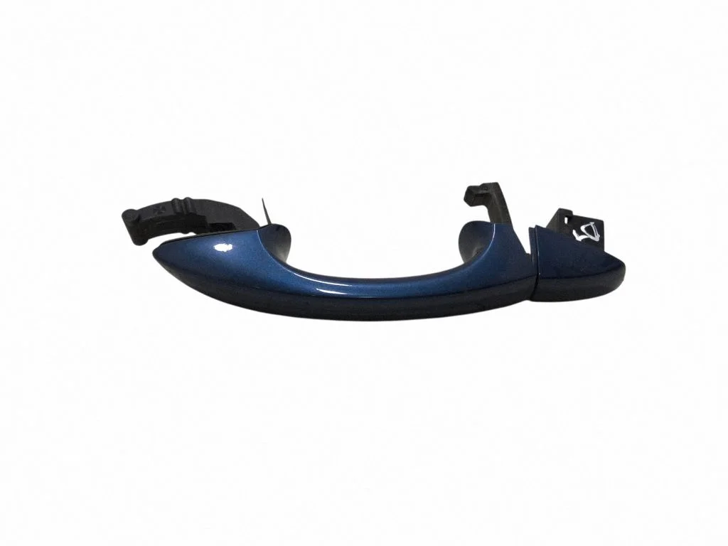 Front door exterior handle – front right