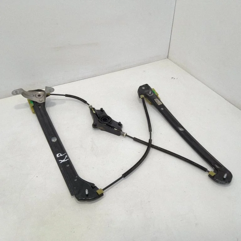 Front window lifting mechanism without motor 5G4837461