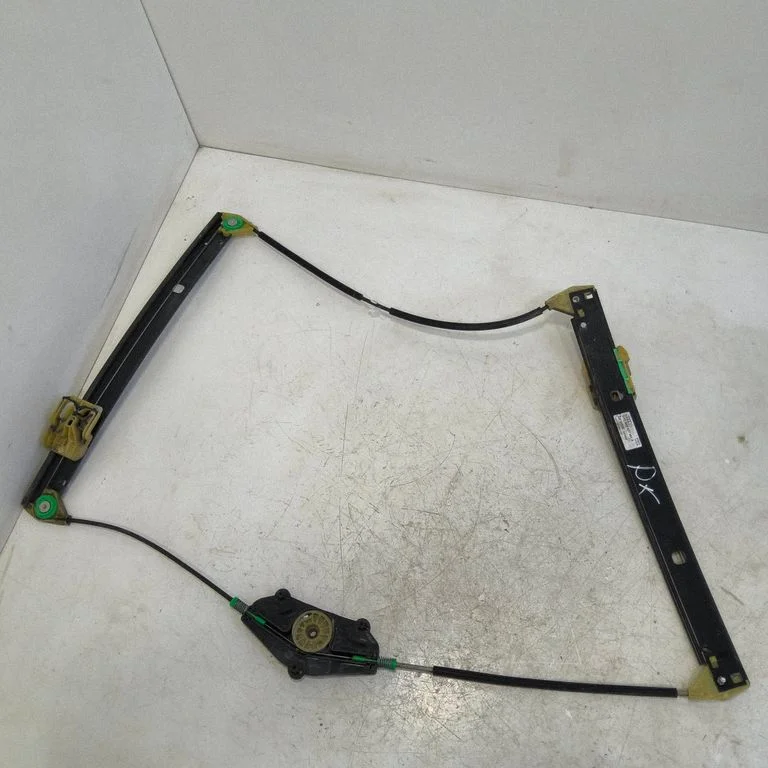 Front window lifting mechanism without motor 8K0837461A