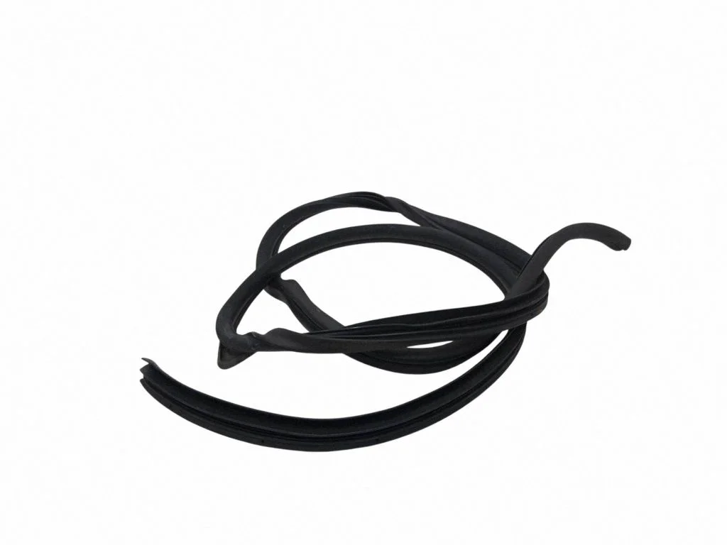 Esiukse tihend (kere pool) – KIA Ceed (2012-2018)