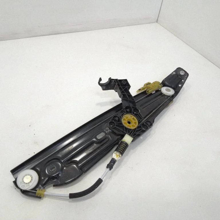 Rear window lifting mechanism without motor 7208017