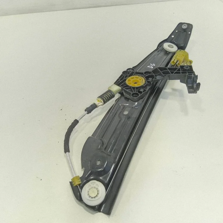 Rear window lifting mechanism without motor 7182122