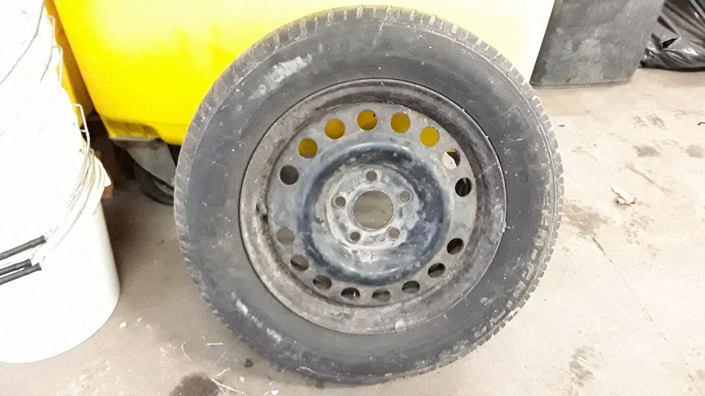 R15 plieninis štampuotas ratlankis (-iai)