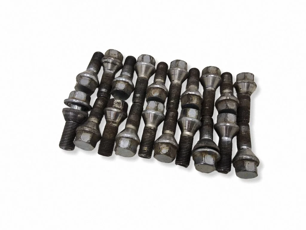 Nuts/bolts