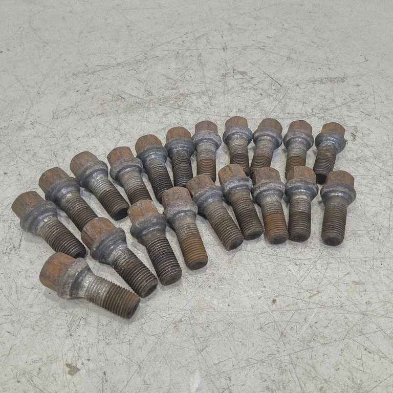 Nuts/bolts