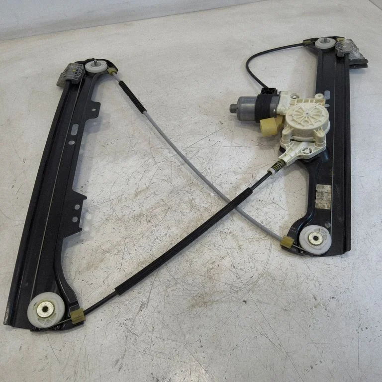 Front door window regulator with motor 978810105