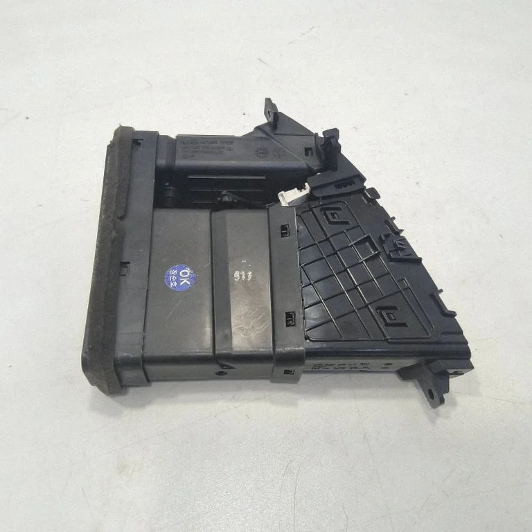 Dash center air vent grill 808764