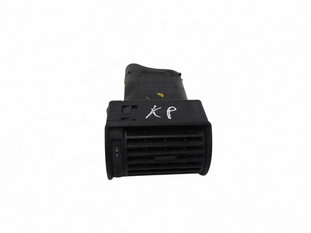 Dashboard side air vent grill/cover trim – Audi 100 S4 C4 (1990-1995)
