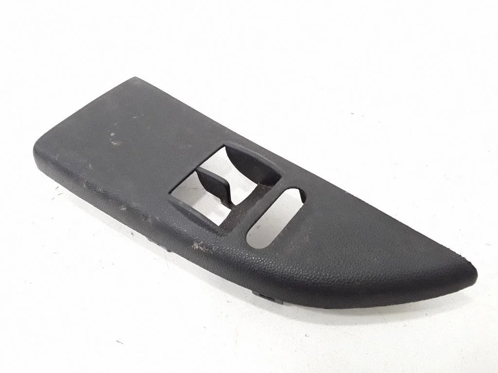 Front door window switch trim 6Y1867227B