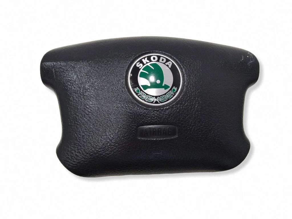 Steering wheel airbag – front