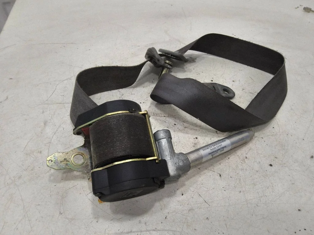 Front seatbelt 802835