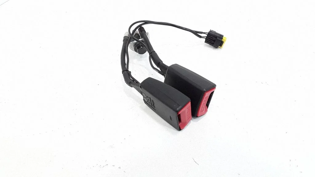 Middle seatbelt buckle (rear) 96480895XX