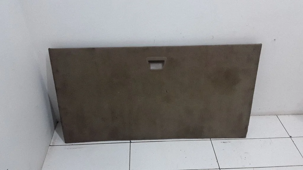 Trunk/boot floor carpet liner