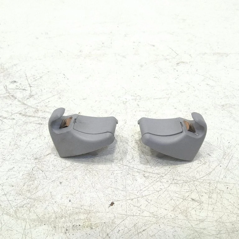 Sun visor clip/hook/bracket