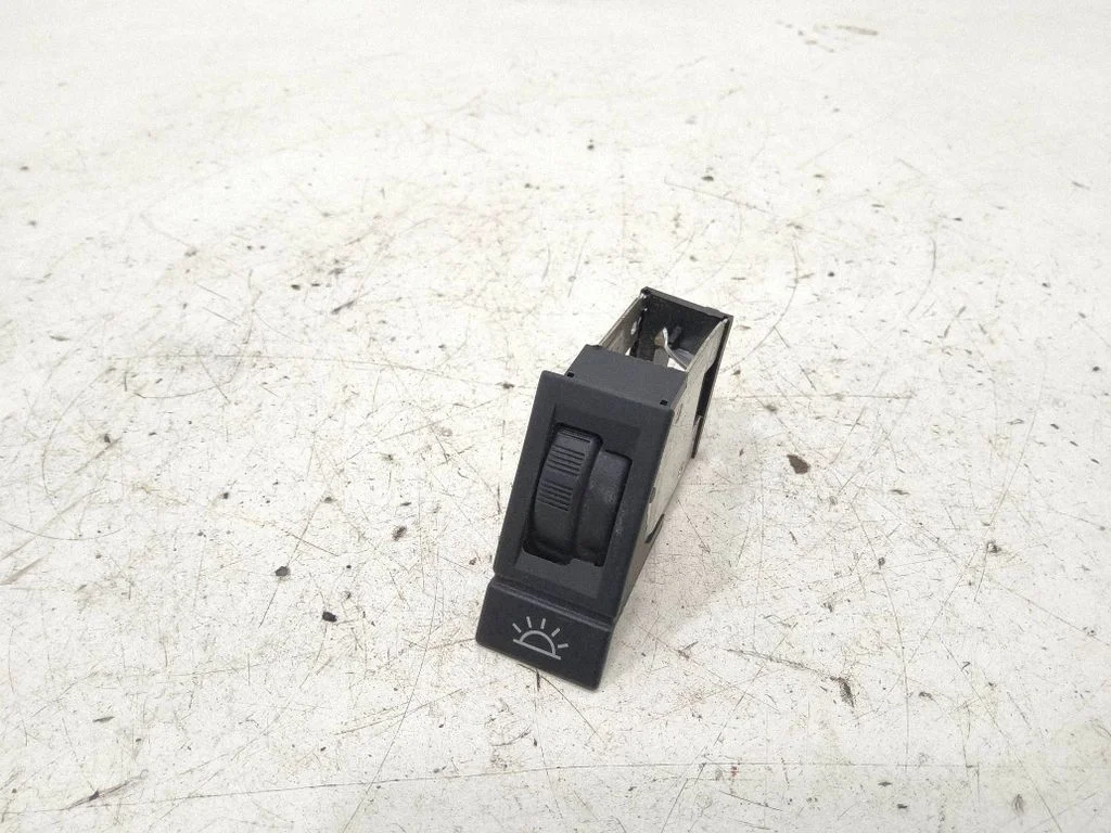 Other switches/knobs/shifts – front