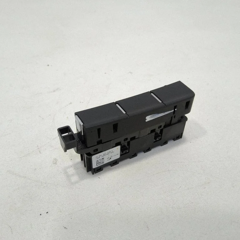 Muud lülitid / nupud / hoovad 5G1927238G