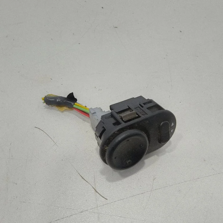 Wing mirror switch 09226861
