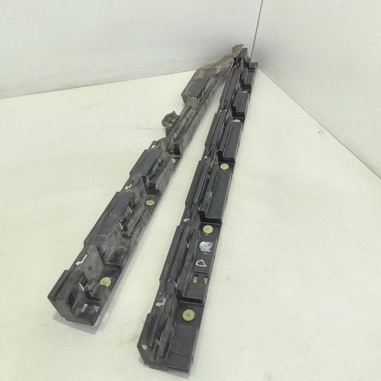 Sill supporting ledge 7184778