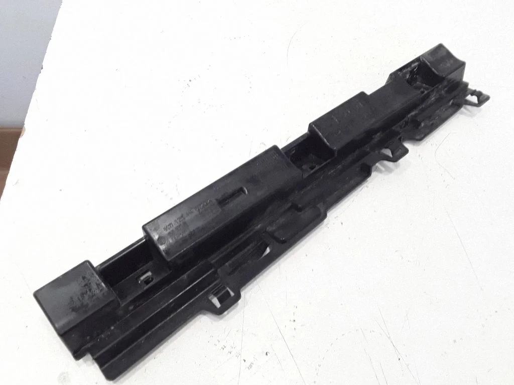 Sill supporting ledge 15857711