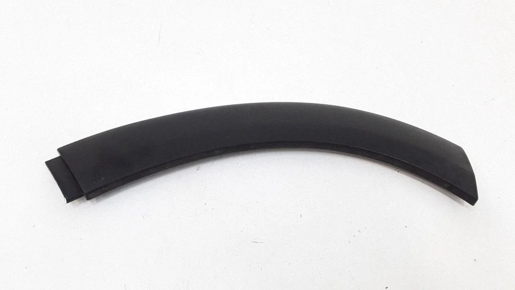 Rear arch trim – left