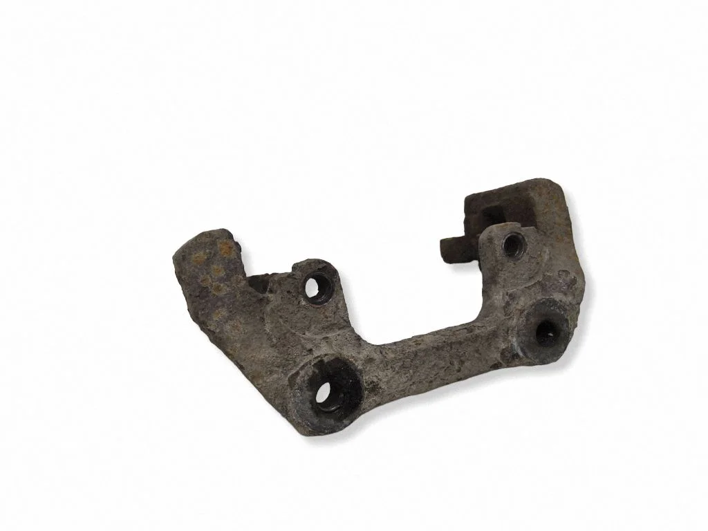 Piduriklotside hoidik/kandur (tagumine) – Volvo S60 (2001-2004)