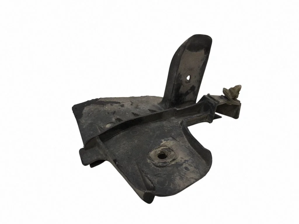 Rear mudguard – rear right