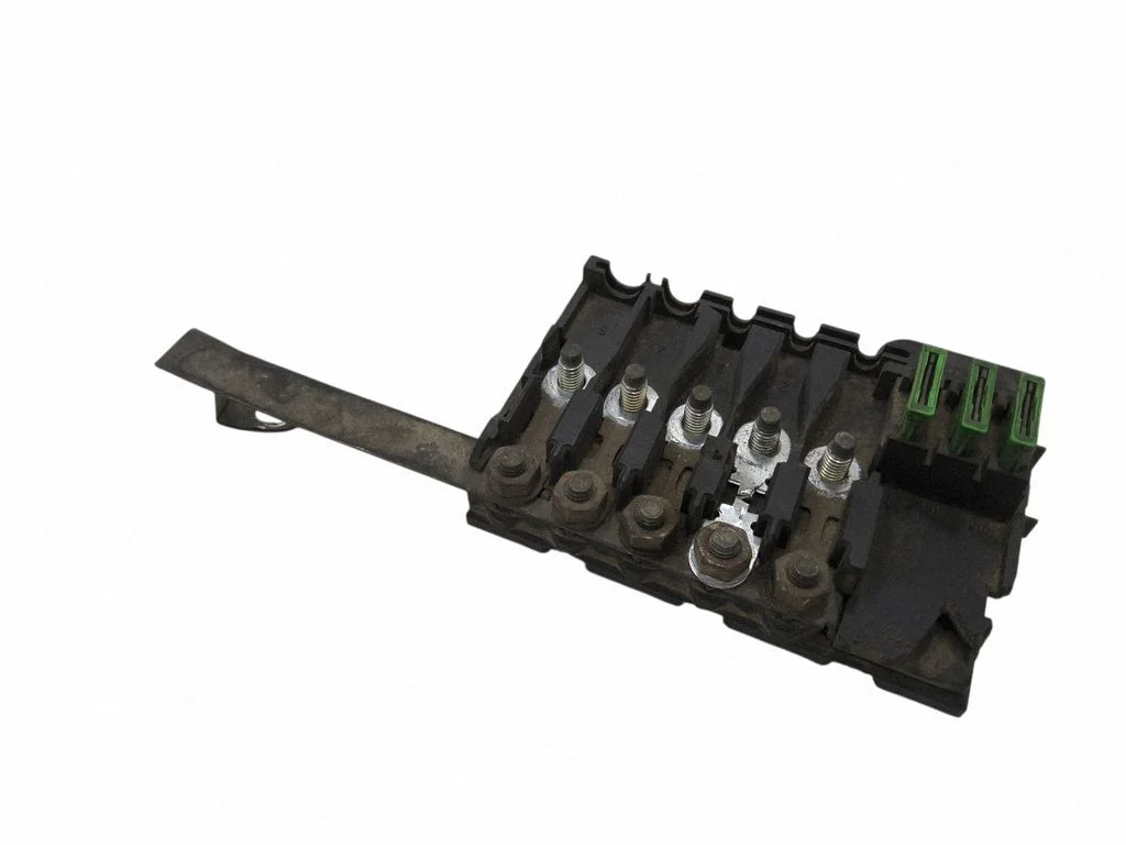Plussjuhtmete ühendussõlm – Audi A3 S3 8L (1996-2003)
