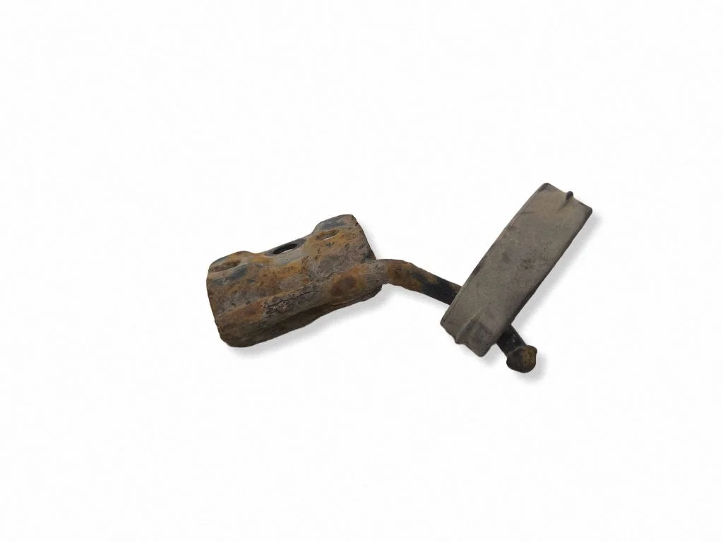 Summuti kinnitus/ hoidik – tagumine