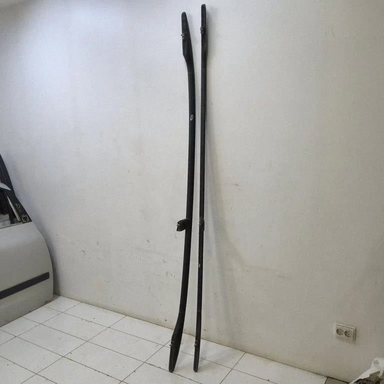 Roof bar rail