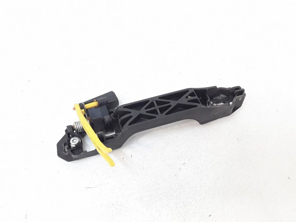 Rear door exterior handle/bracket – left