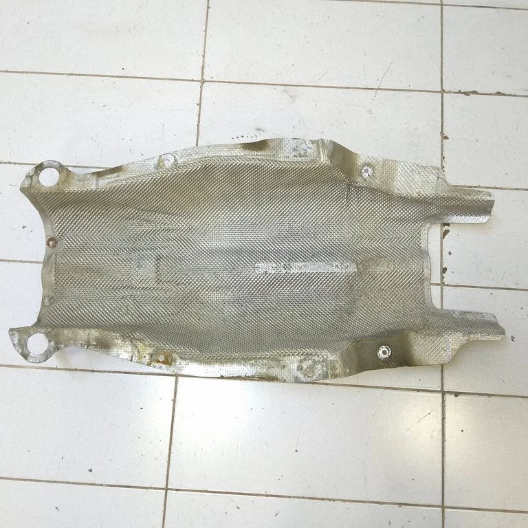 Exhaust heat shield 246400