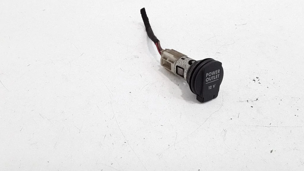 12 V lizdas (gale)
