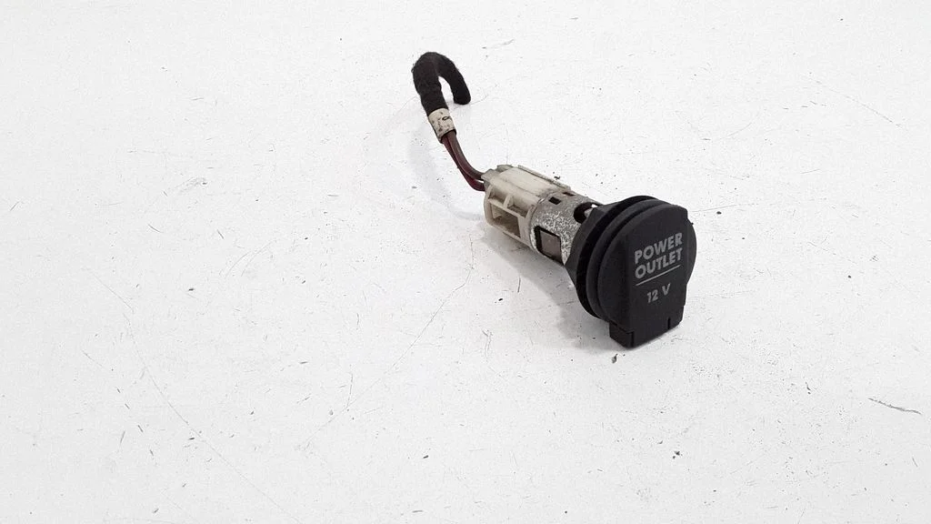 12 V lizdas (gale)