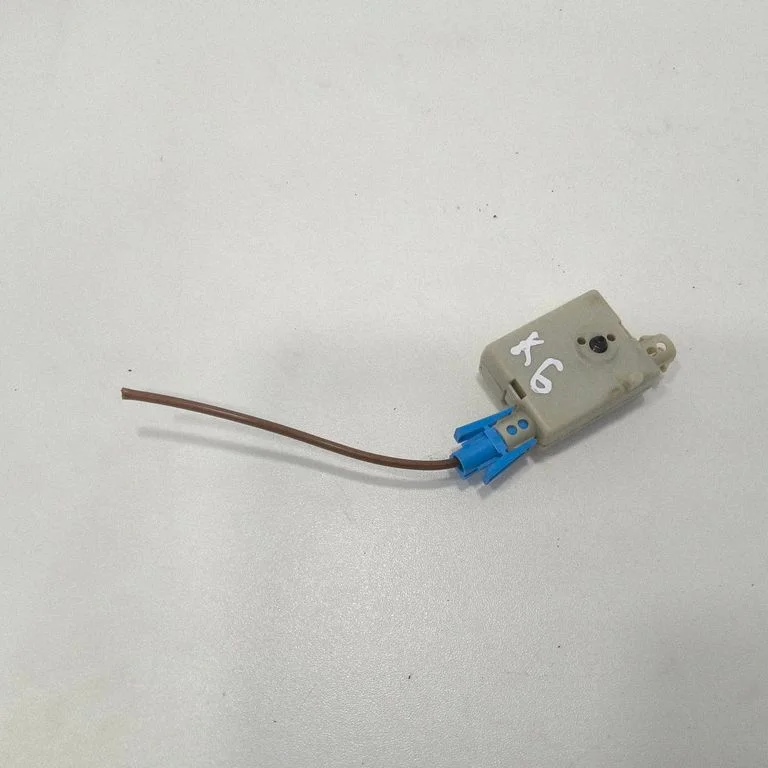 Antenna control unit – BMW 5 Series F10 F11 (2009-2016)