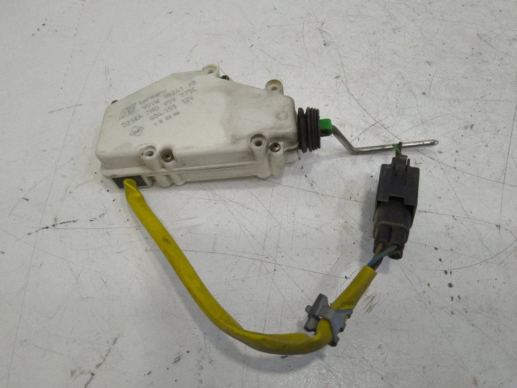 Fuel tank cap lock motor – Volkswagen Sharan (2001-2010)