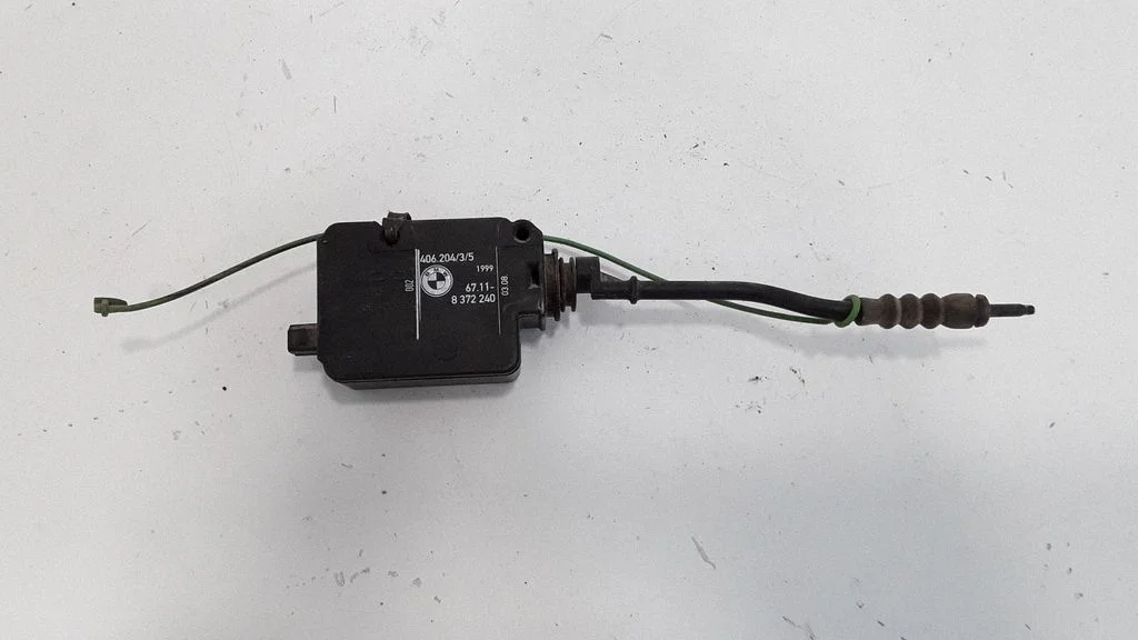 Fuel tank cap lock motor 8372240