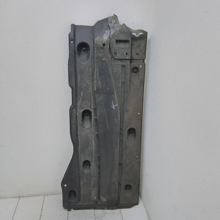 Külgmine põhjakaitse 5Q0825201