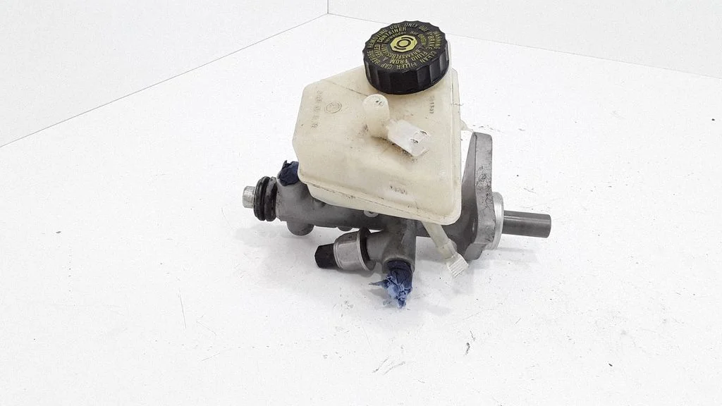 Master brake cylinder – Mercedes-Benz C-Class W203 (2000-2007)