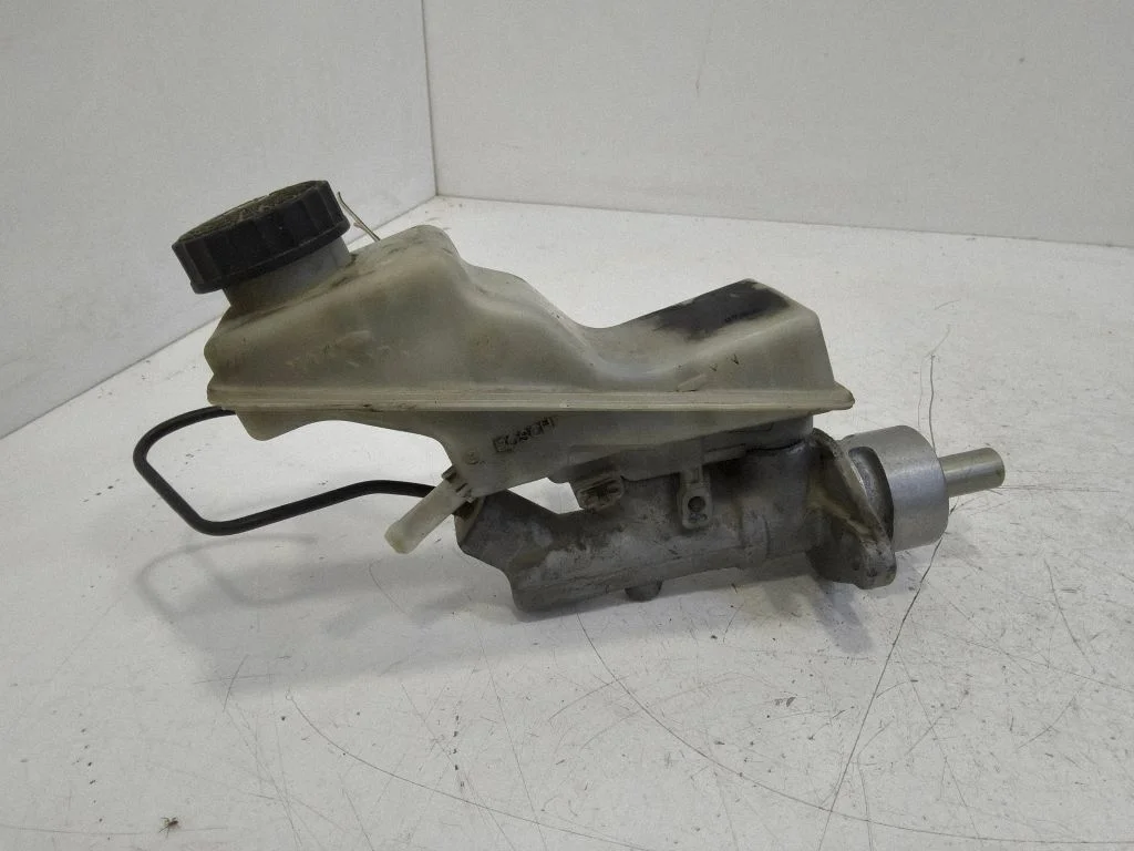 Master brake cylinder 25113479