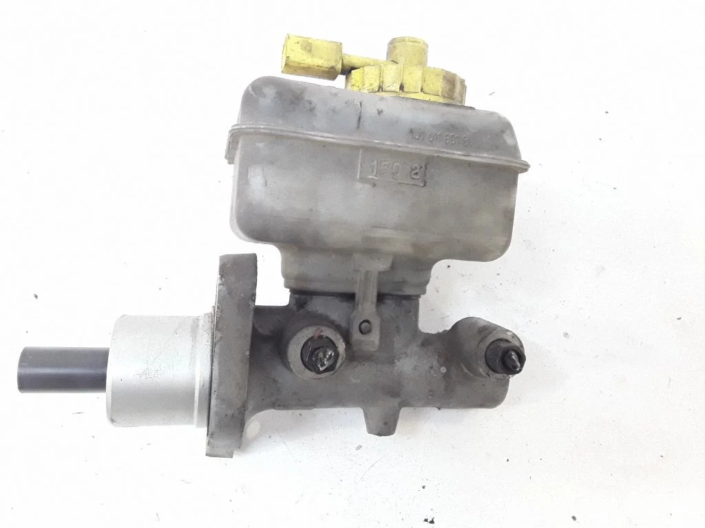 Master brake cylinder 1J1611801B