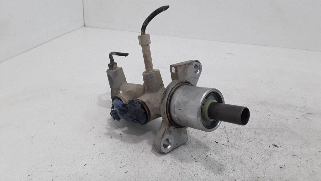 Master brake cylinder 5571