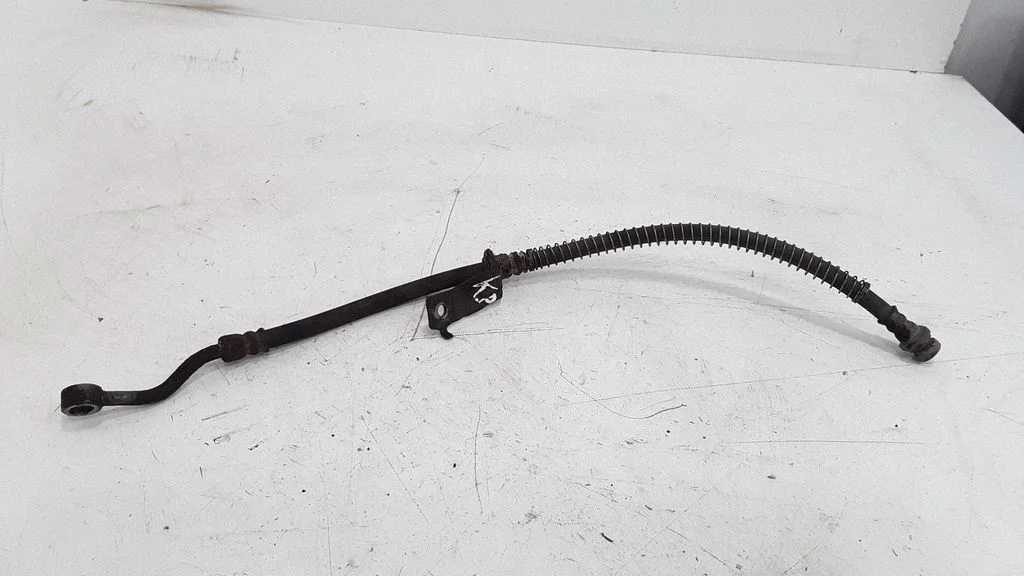 Brake booster pipe/hose – front left