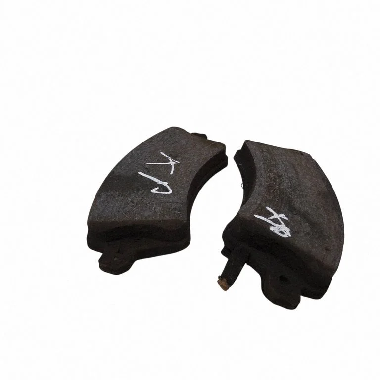 Brake pads (front) – front left