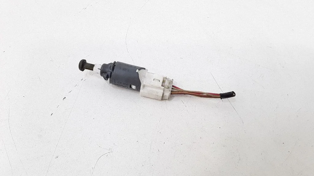 Brake pedal sensor switch 8200168238